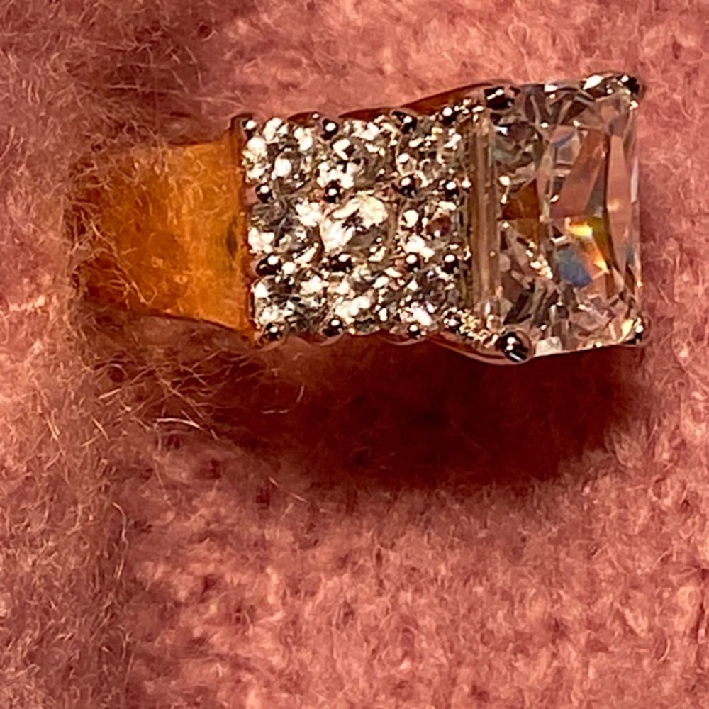 Simulated Diamond Engagement / Cocktail Ring - Picture 4 of 6